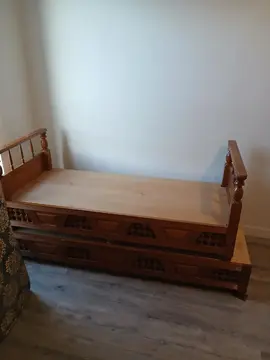 don gratuit de deux canapés avec éponges