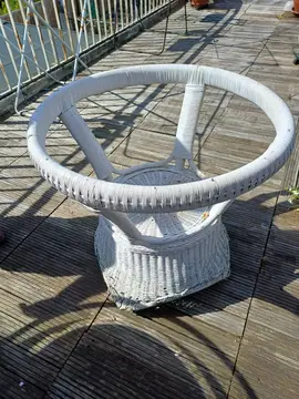 table de jardin a reparer