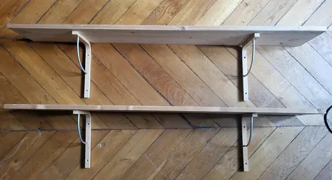 Etagères murales (deux)