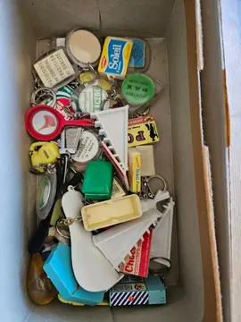 lot de vieux porte cles