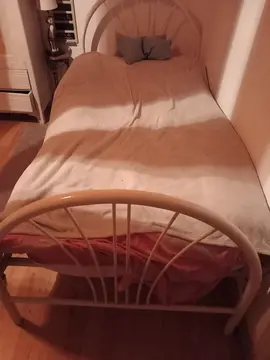 lit blanc en fer forge