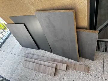 Chutes de bois plan de travail et meubles cuisine