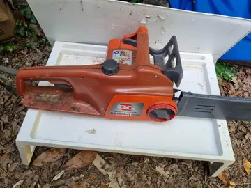 tronçonneuse électrique