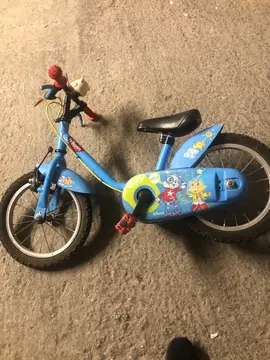 vélo enfant à réparer