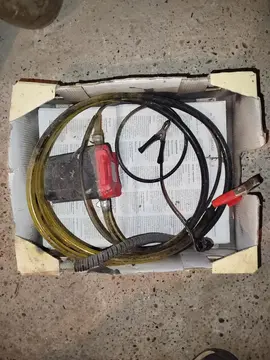 pompe de vidange 12 v , a brancher sur batterie.
