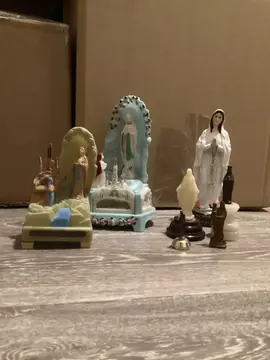 lot objets religieux