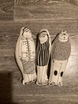 lot de poupées en tissu