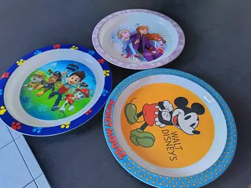Lot de 3 assiettes bébé en plastique