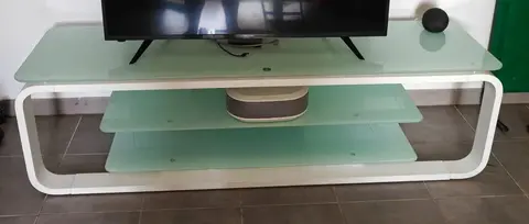 Meuble TV en verre avec structure blanche