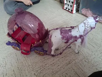 carrosse pour poupée Barbie ou autre