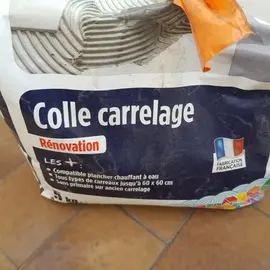 colle carrelage en poudre