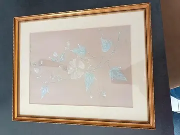 cadre avec dessin de fleurs