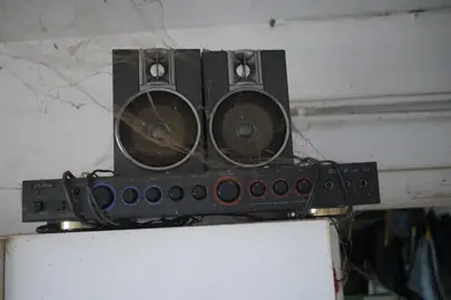 Amplificateur karaoké (légèrement poussiéreux)