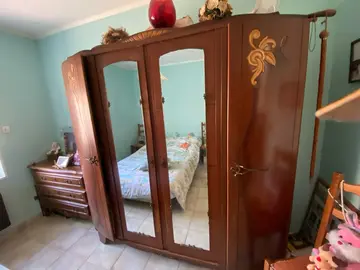 donne divers meubles