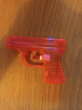 Pistolet à eau.