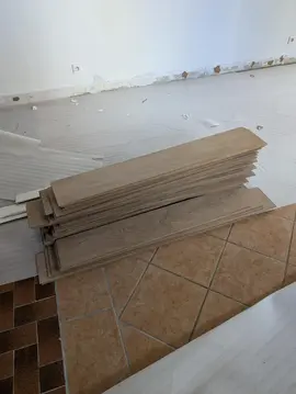 15m2 de parquet uniquement late utilisable.