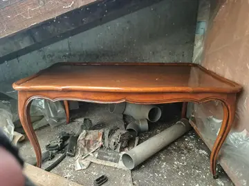 Lit 2 places, 1 buffet, 1 table basse, 1 armoire