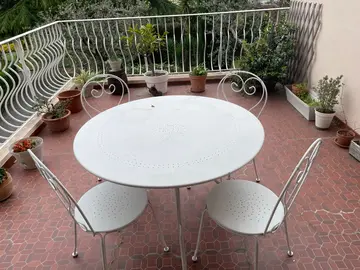 Table en fer terrasse