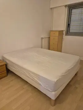 sommier pieds et matelas en 140cm