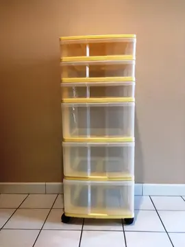 Petit rangement à tiroirs