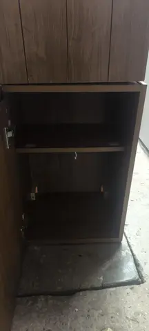 2 Etageres à donner