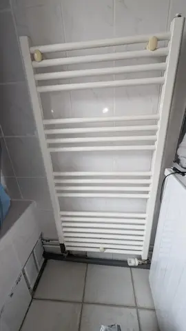 Radiateur sèche serviettes