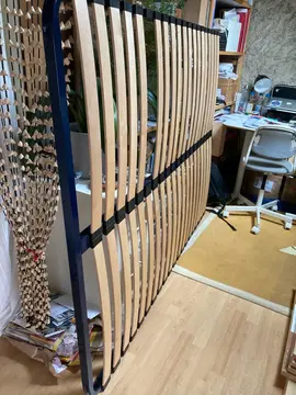 Sommier metallique solide à lattes