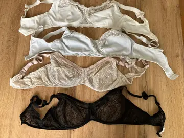 Après opération donne soutiens gorges en bon état 95 D