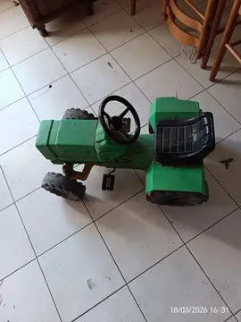 TRACTEUR A PEDALE
