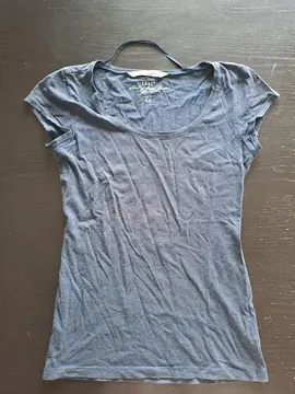 T-shirt bleu