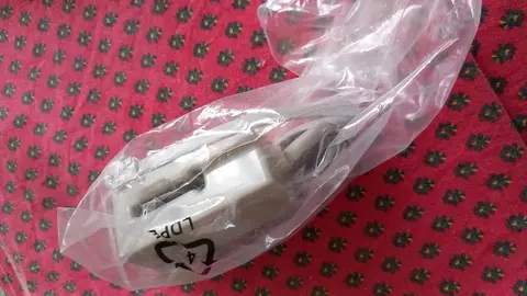 plusieurs câbles pour informatique et autre