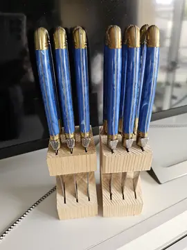 A donner 6 couteaux neufs