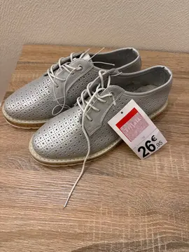 Chaussures neuves 38 argentées