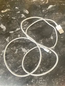 fil pour recharge IPhone