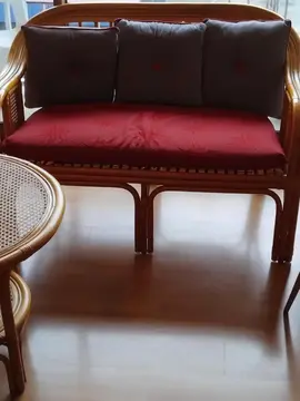 salon osier petit canapé et table