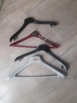 Porte manteau x4, en très bon état.