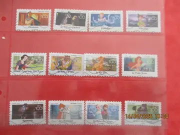 12 timbres oblitérés "Disney"