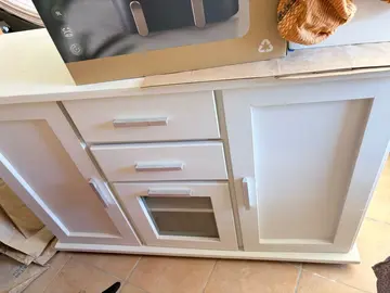 buffet en bois repeint blanc