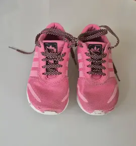Adidas rose taille 28
