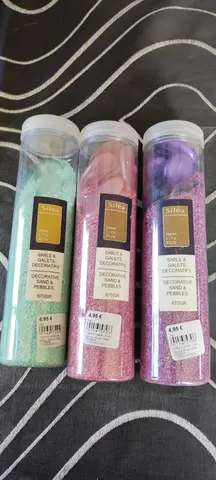 sable et galets de décoration