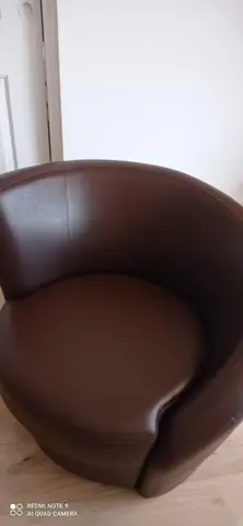 Fauteuil simili cuir marron