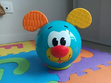 Jouet d'éveil - trieur de formes