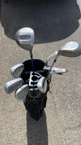 Golf : demie série droitier marque Branson