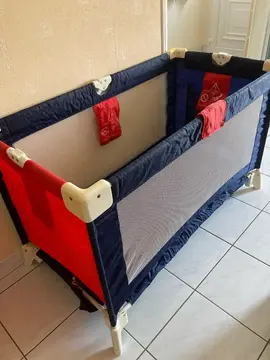 lit parapluie bébé et housse transport