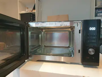 Candy - Four micro-ondes avec grill