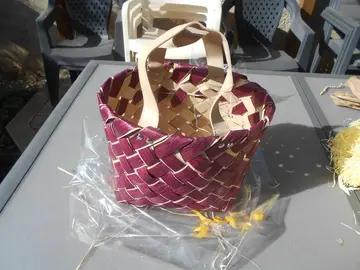 Petit panier à utiliser ou pour décoration