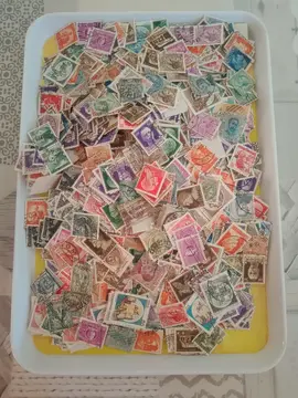 Timbres // Italie (65 grs) lot 02