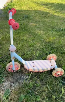 à donner tricycle, vélo, trottinette