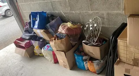 Lots de vêtements divers - Femme - Garçon - fille