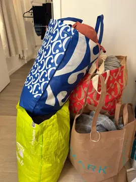 plusieurs sacs de vêtements femme - taille S